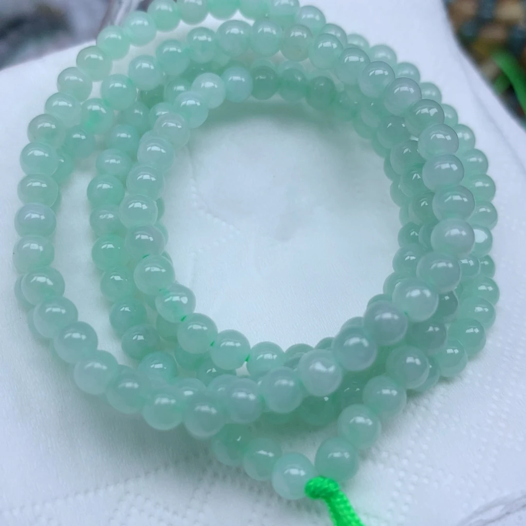 颈饰足银镶嵌翡翠翡翠