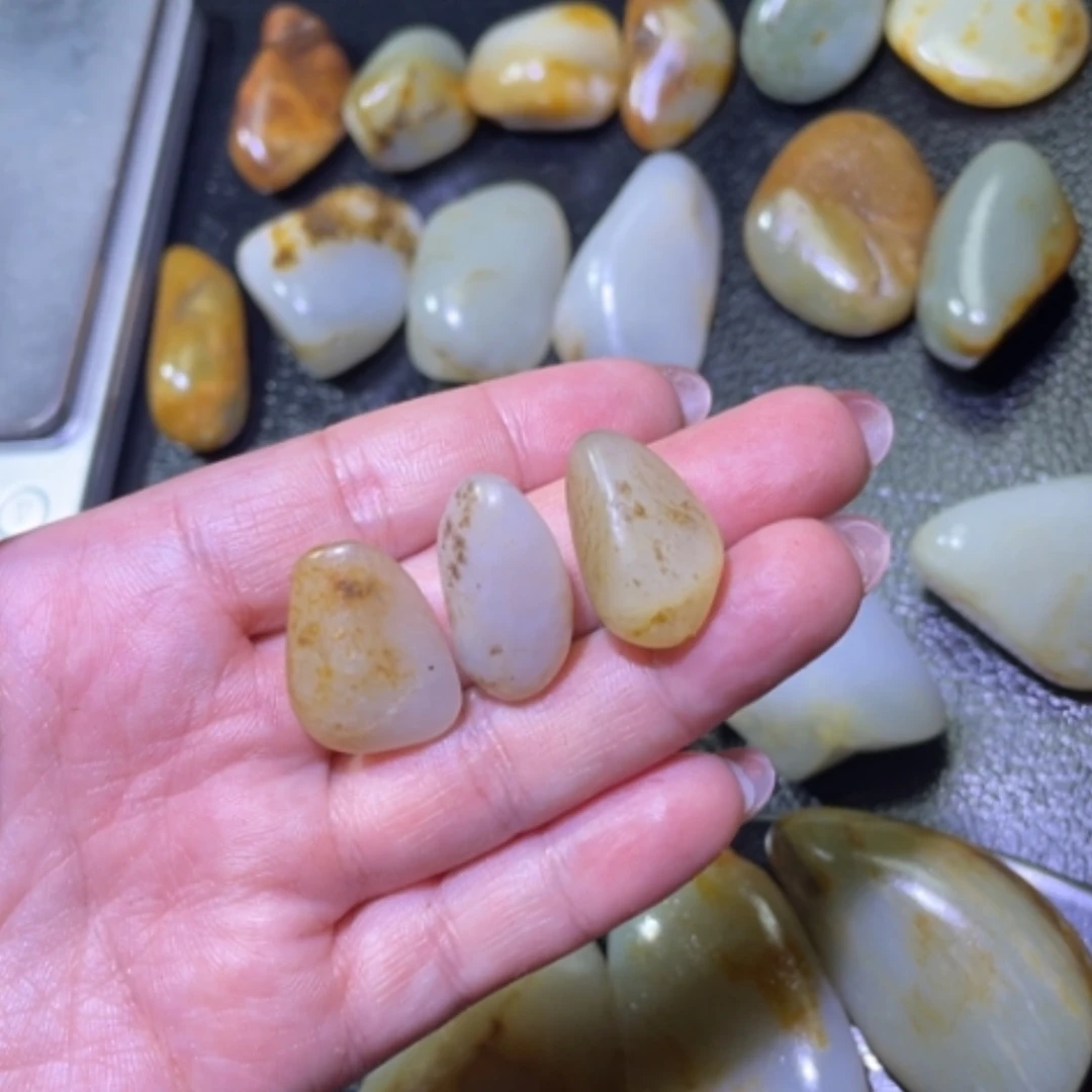 【闪购商品】颈饰未镶嵌和田玉迅****技