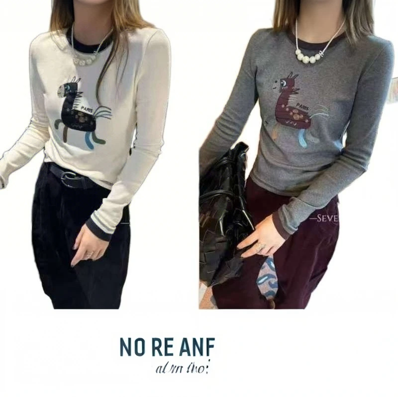 女猫印花短款长袖铆钉V领长袖T恤显瘦内搭时尚秋季打底衫百搭