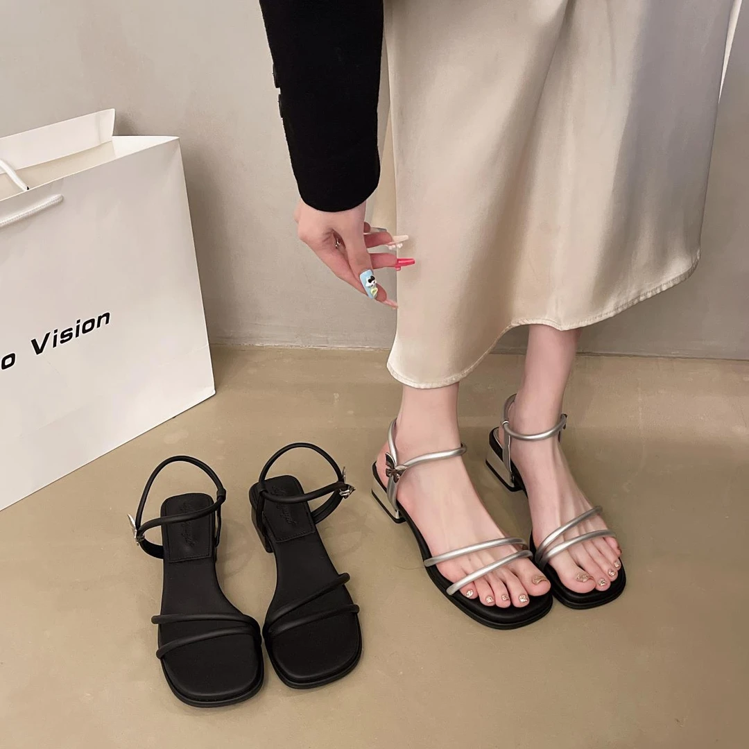 粗跟罗马鞋2025款夏季新款法式字银色一字带中跟两穿高
