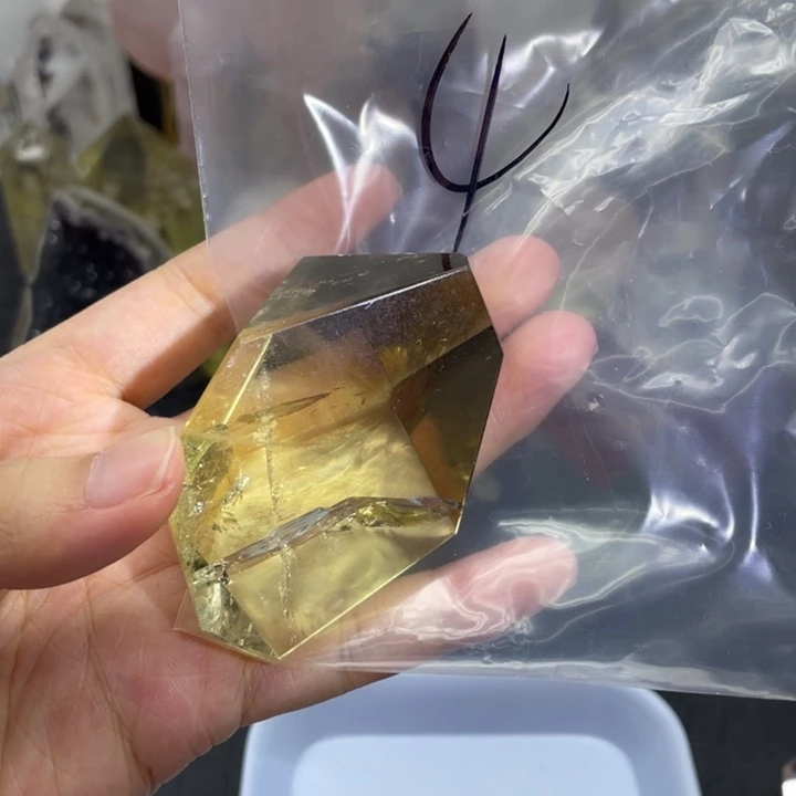 水晶珠宝半成品未镶嵌黄随行