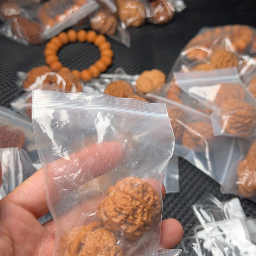 文玩核桃把件硕**妈36白狮子