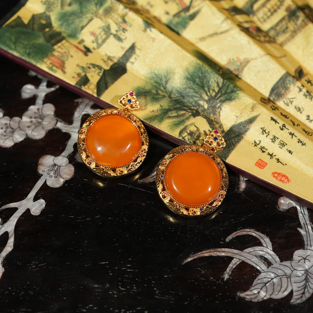 12.30香港王老板-蜜蜡镶嵌吊坠多样性发一1s272