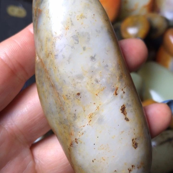 和田玉未镶嵌珠宝奇石