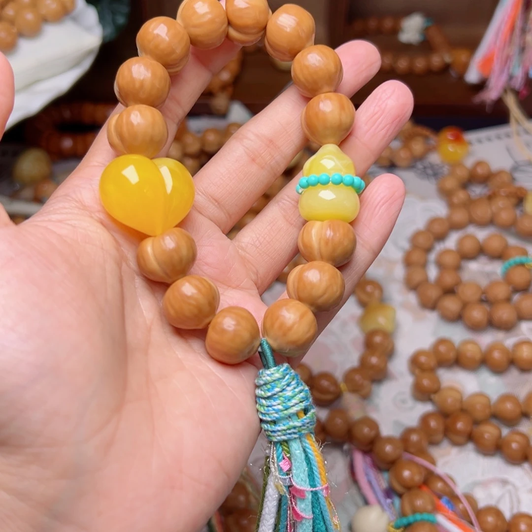 吊坠猴头核桃屁桃手持