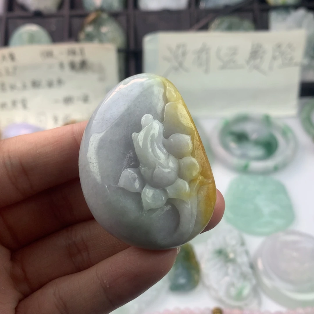 翡翠颈饰未镶嵌一