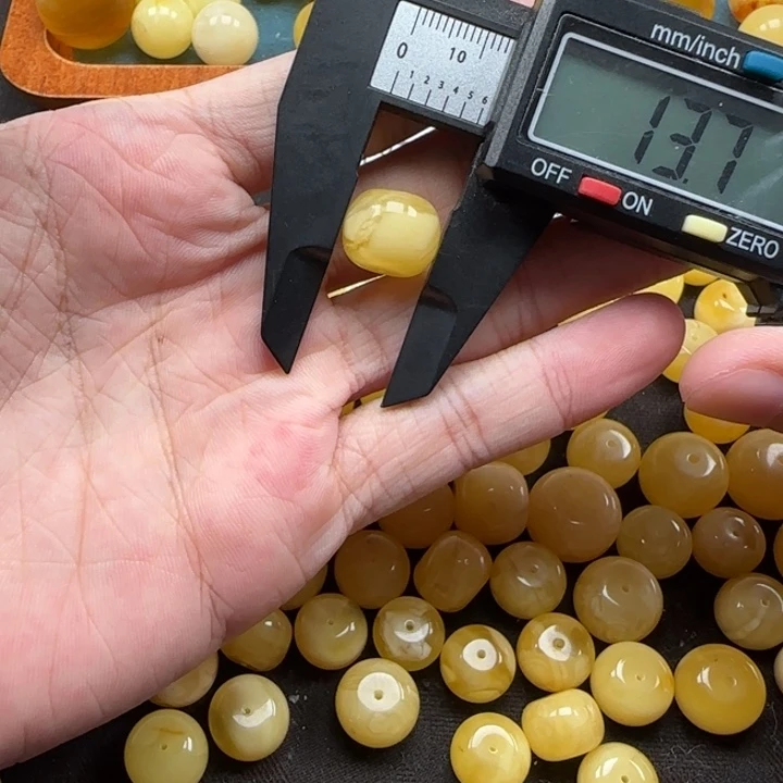 蜜蜡未镶嵌珠宝奇石天然334