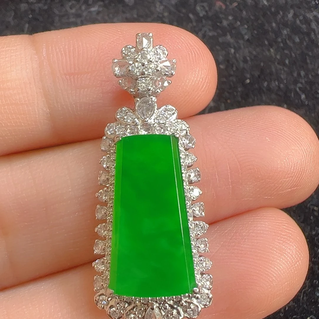 翡翠18K金镶嵌吊坠(不含链)