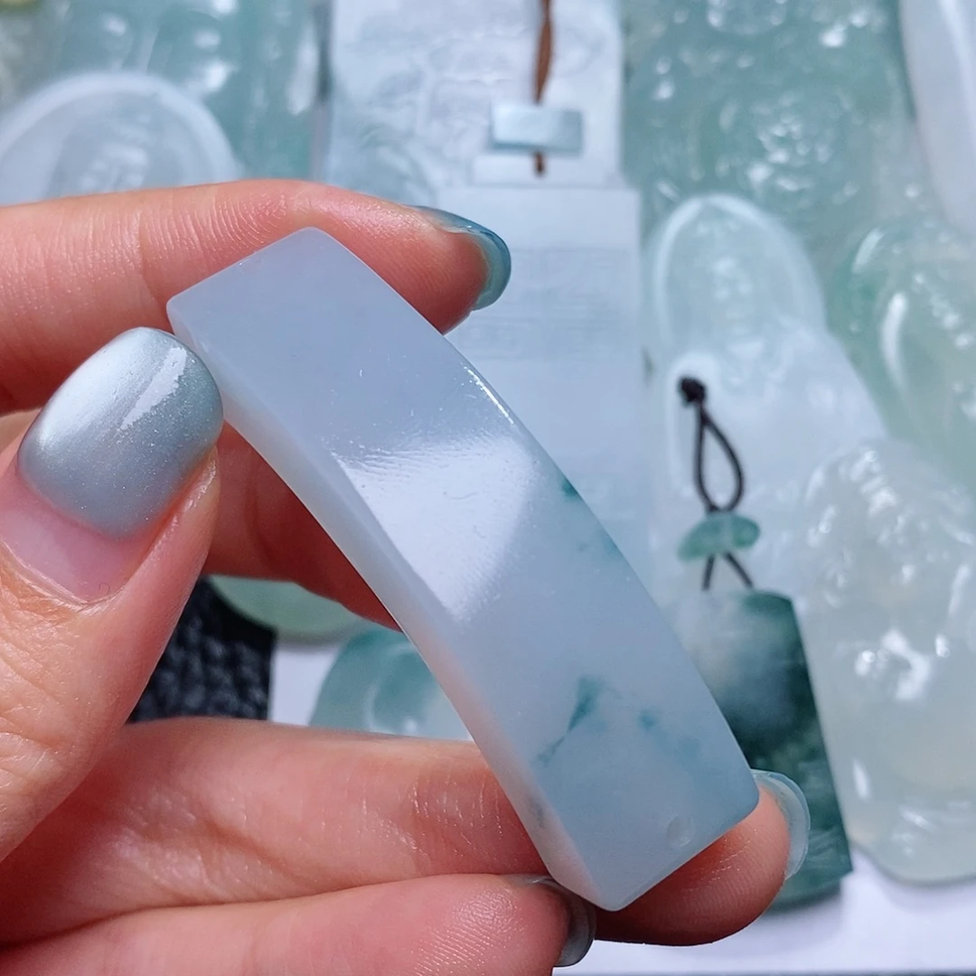 定制翡翠未镶嵌毛货付款后确认抛光