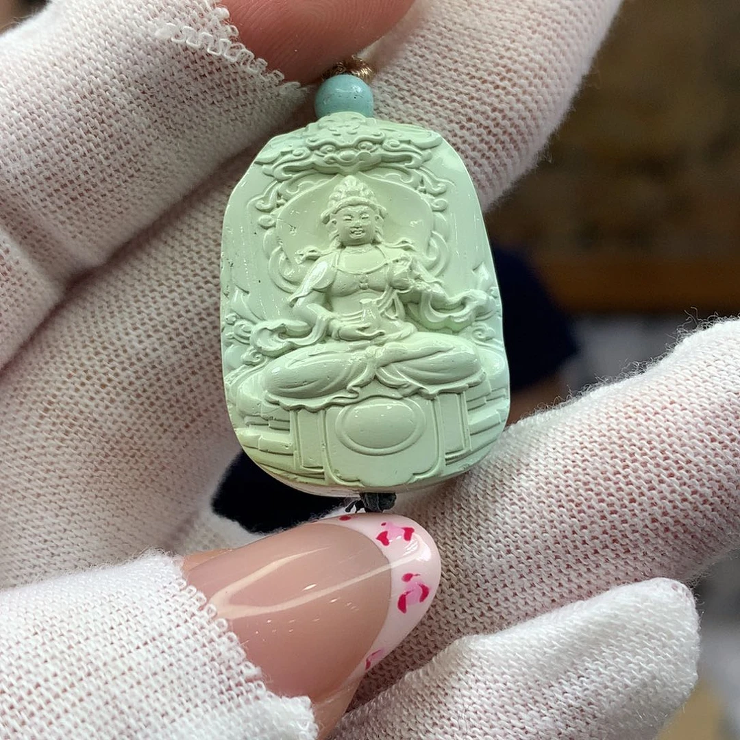 绿松石未镶嵌挂件