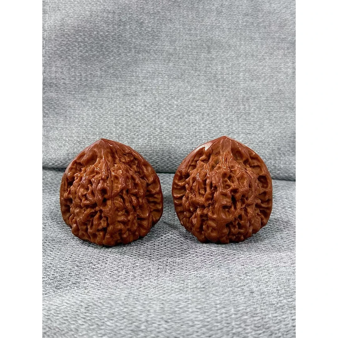 文玩核桃王勇官帽卡4.7 017（配布袋）