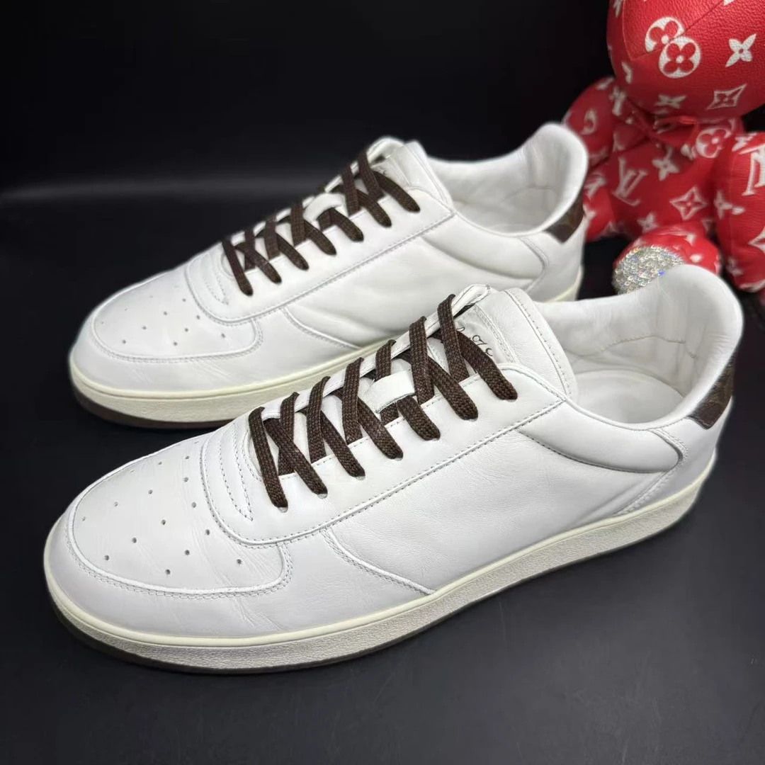 95新 LouisVuitton/路易威登 白棕老花休闲板鞋41欧码 ddm2538