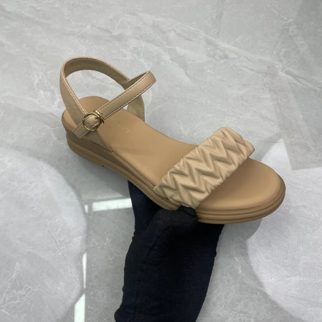 凉鞋  女  43190 （孤品）f区40码