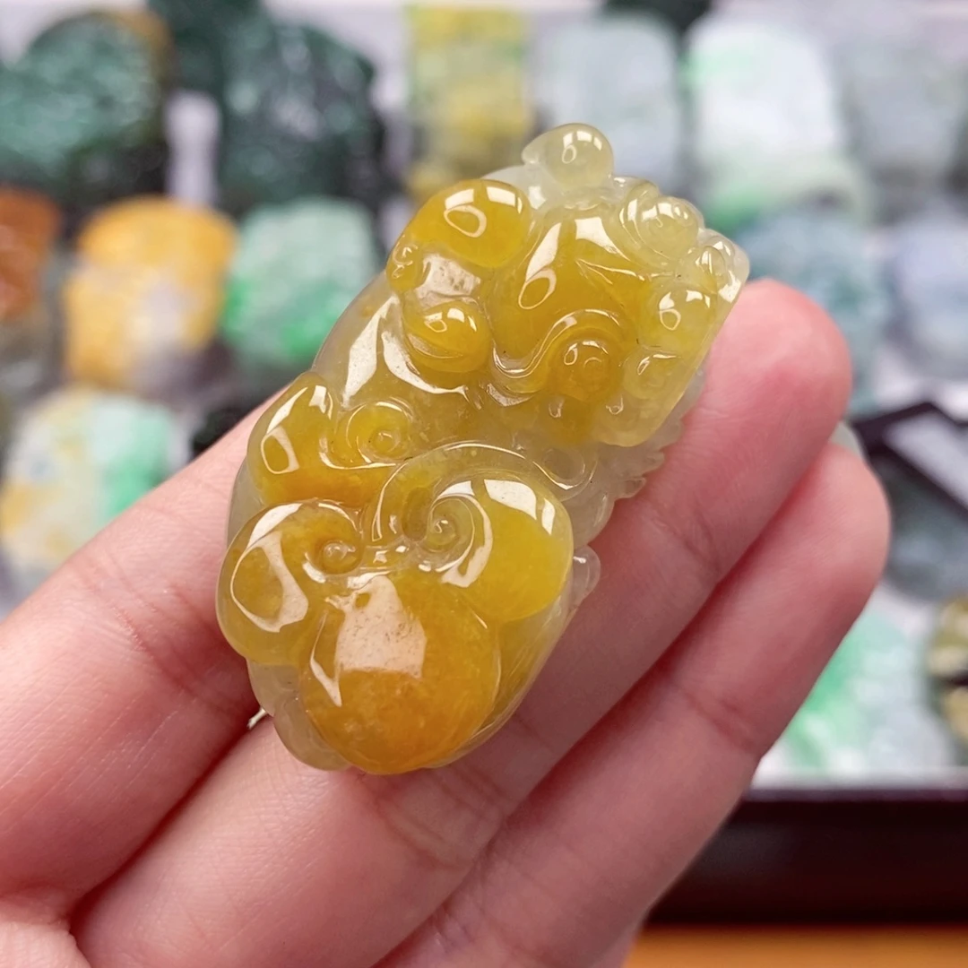 翡翠颈饰未镶嵌翡翠