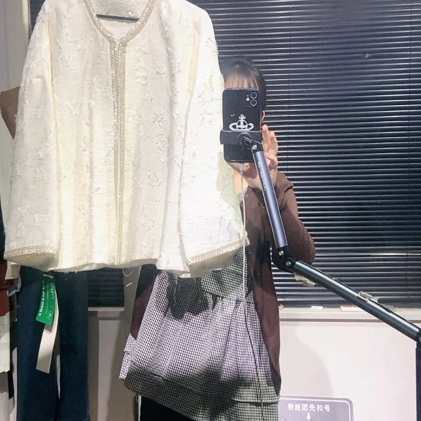 【闪购商品】杏色外套