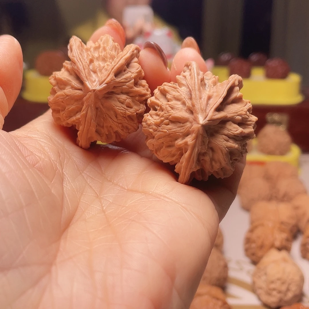 文玩核桃吊坠兔子