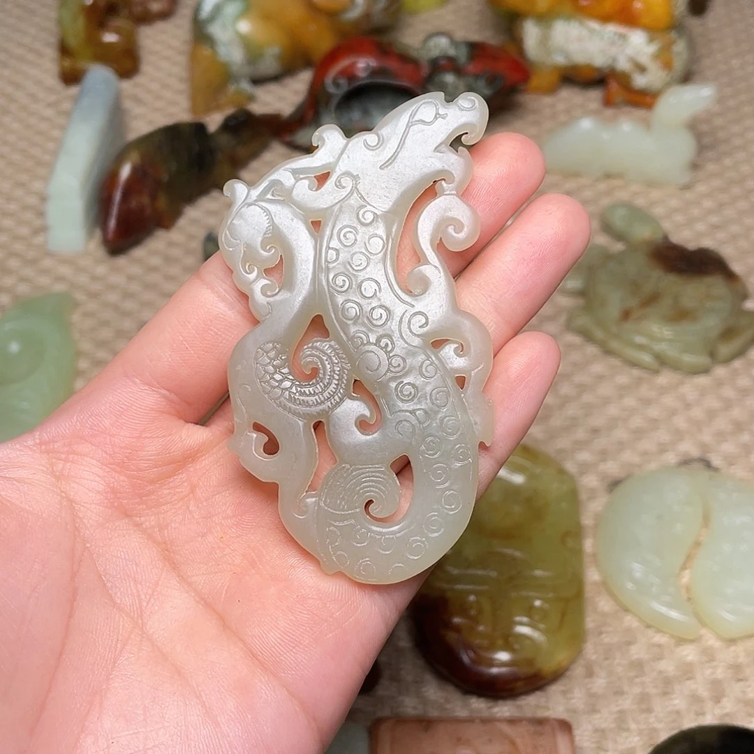 蛇纹石玉未镶嵌如图