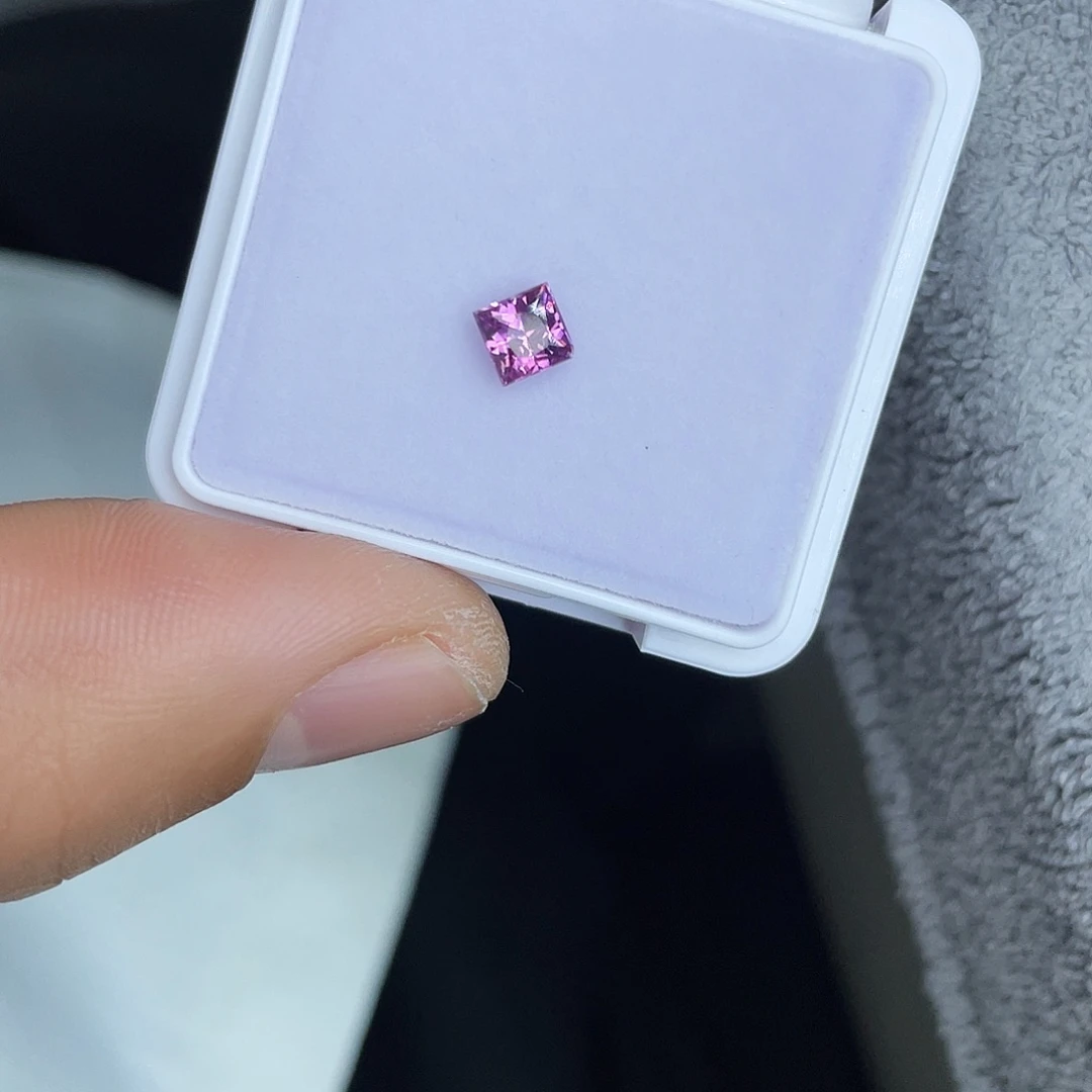 蓝宝石裸石0.722Ct