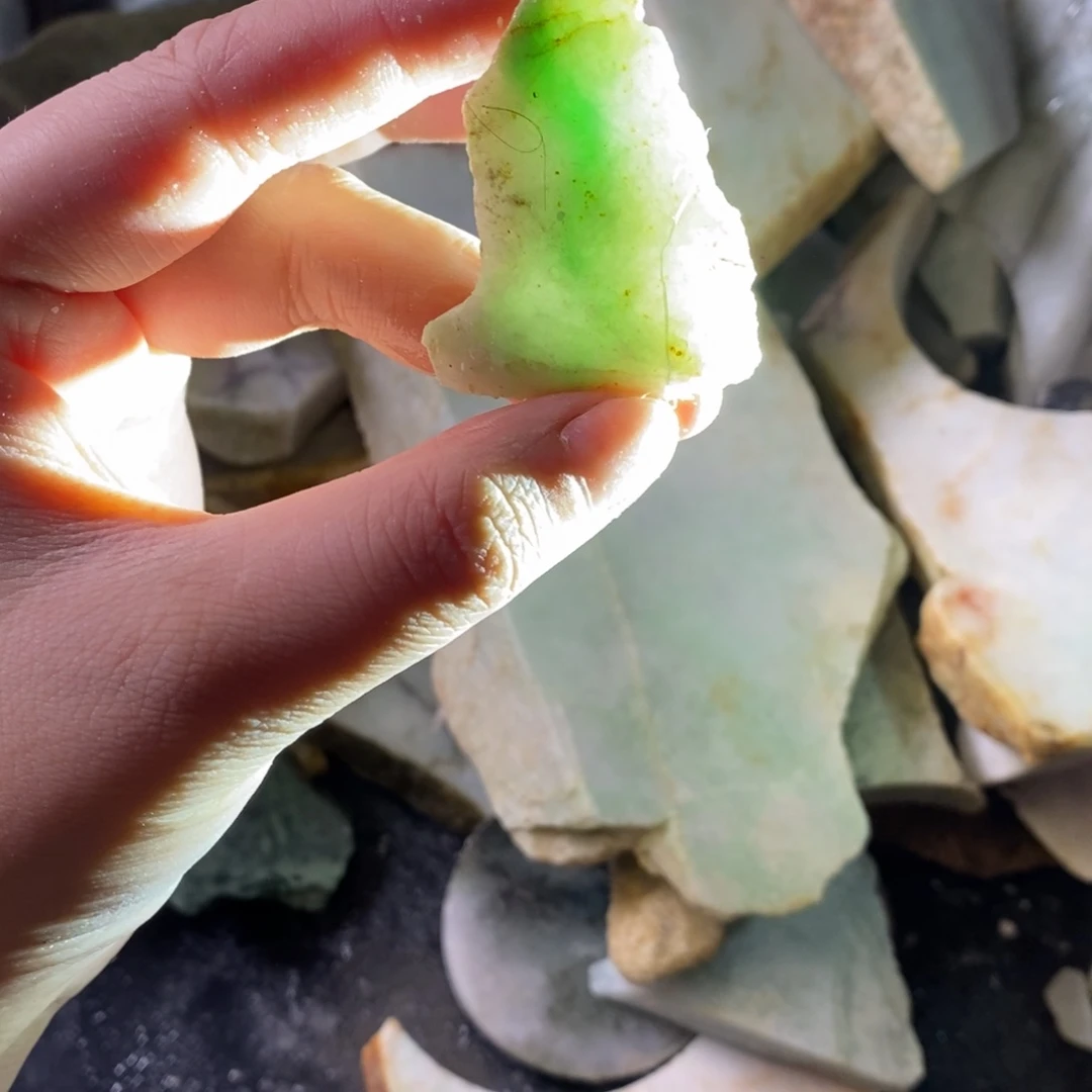颈饰未镶嵌翡翠天然翡翠