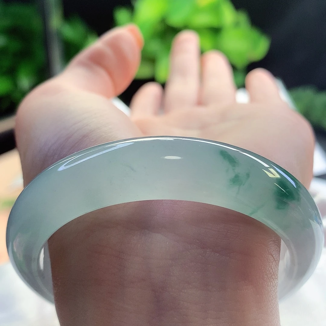 未镶嵌手镯翡翠天然A货翡翠55-56冰种飘花 冰透水润