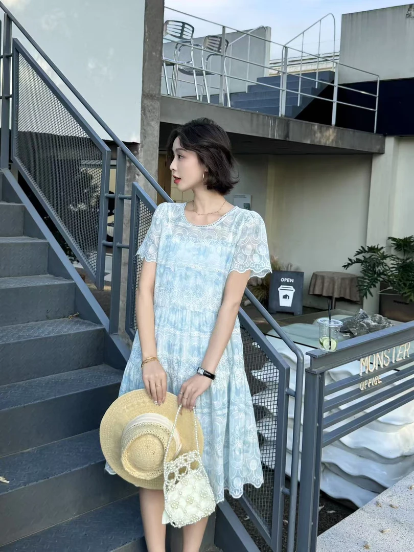 王姐专属-2025夏季法式温柔浅色高级感蕾丝刺绣连衣裙【尺D-108】