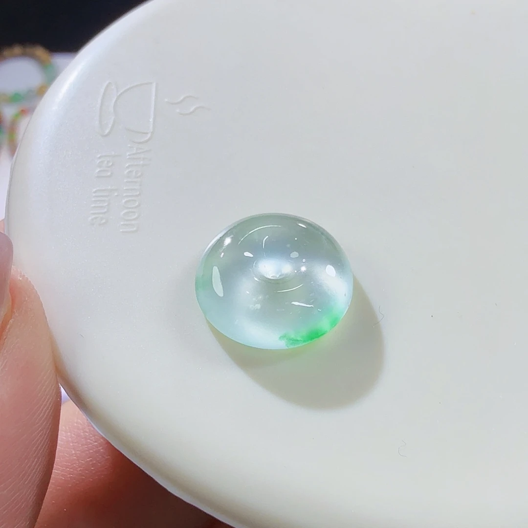 翡翠未镶嵌颈饰裸石