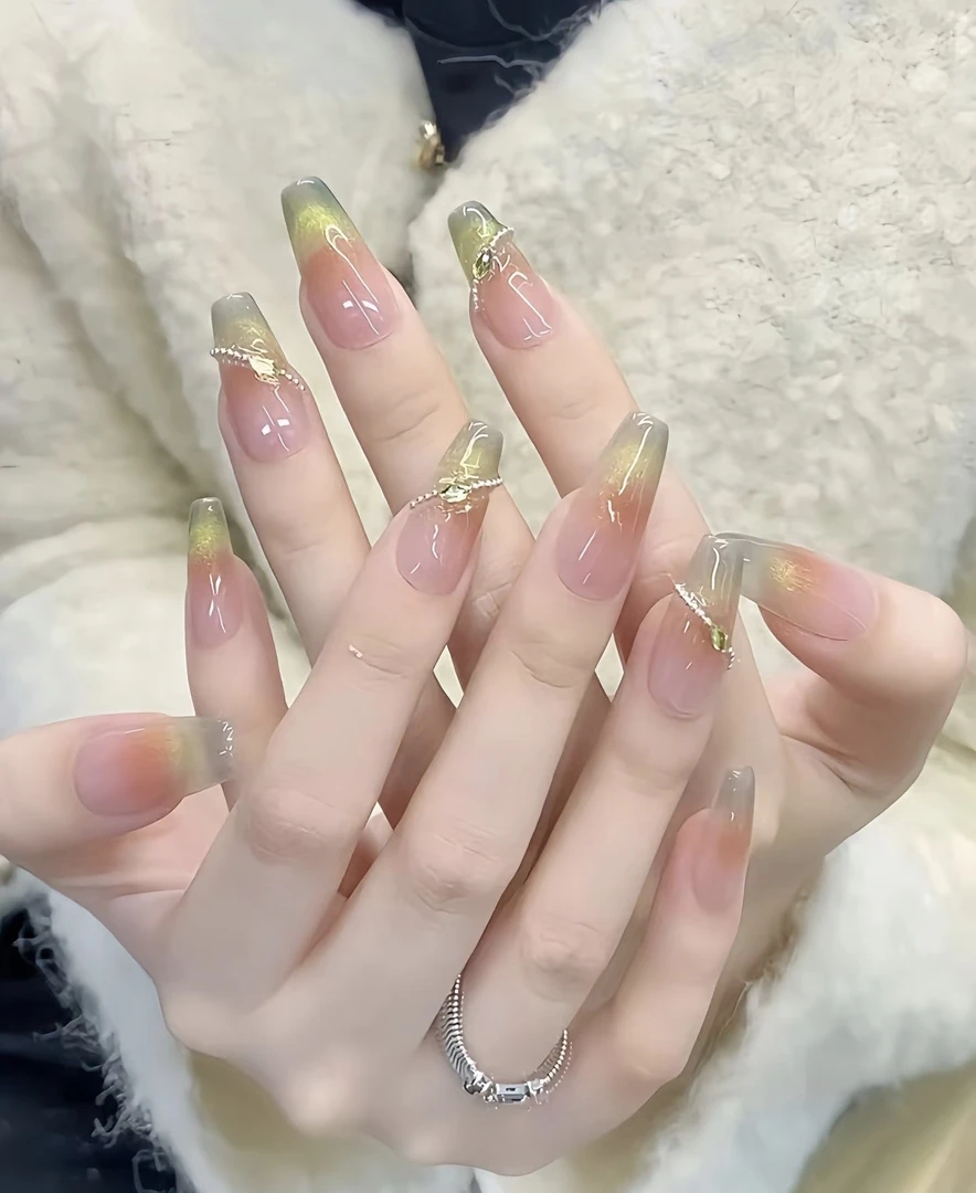 纯手工穿戴甲拍下备注+编码   两单飞  一单补邮3米 中长款