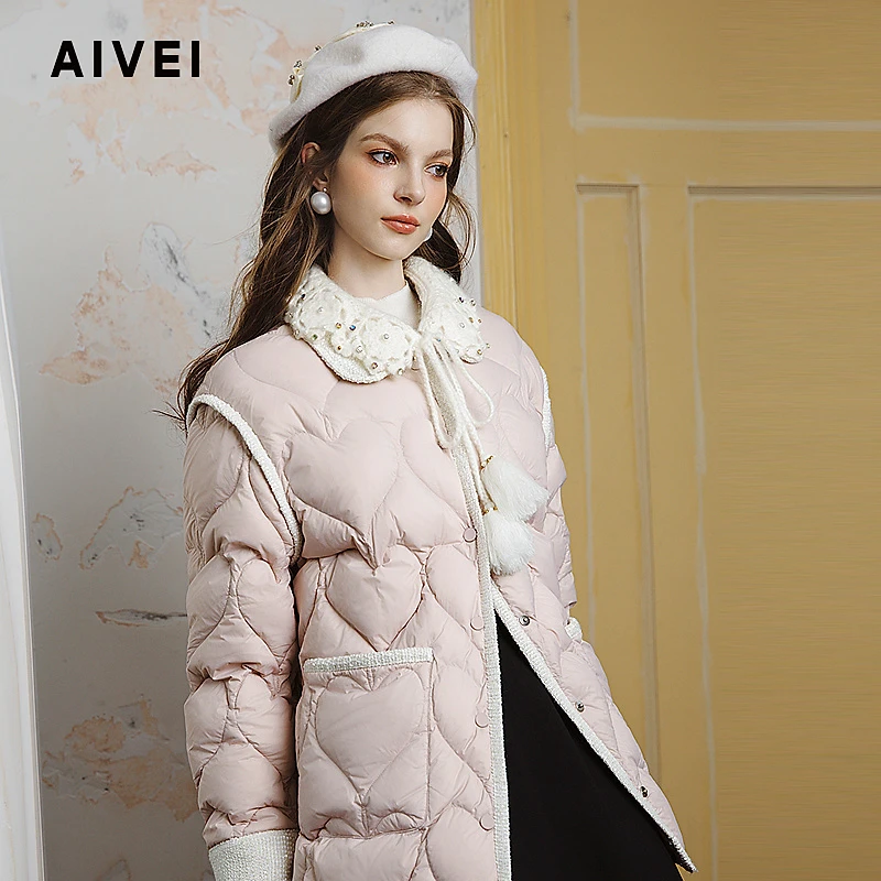 AIVEI欣贺艾薇冬钉珠爱心绗缝粉色羽绒服R758502B