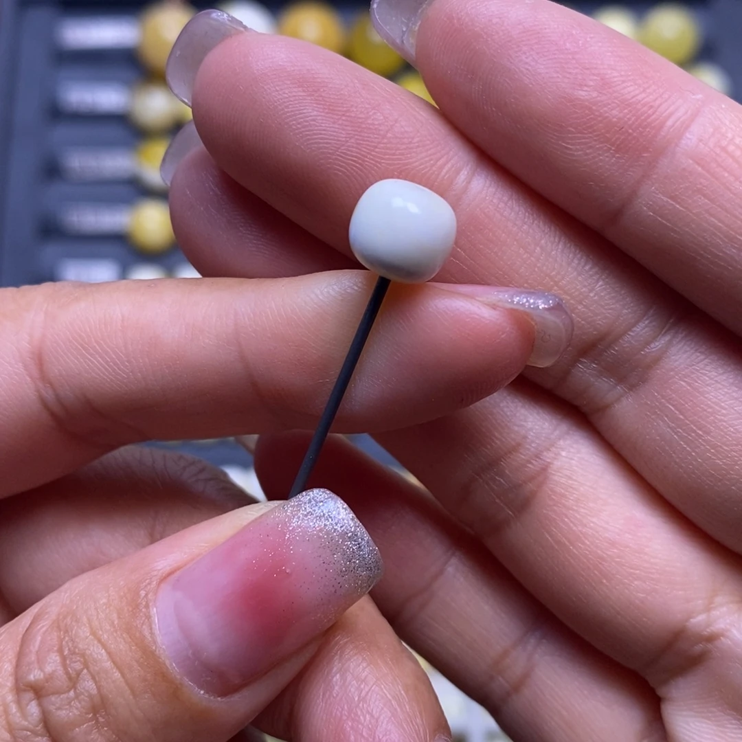 蜜蜡未镶嵌珠宝奇石瓷白妖花老型8.8*7.8mm