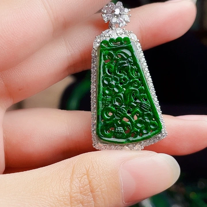 翡翠银S925镶嵌颈饰多样性