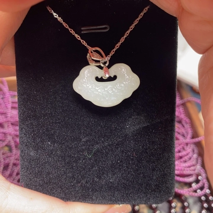 和田玉（糖玉）吊坠(赠链)未镶嵌