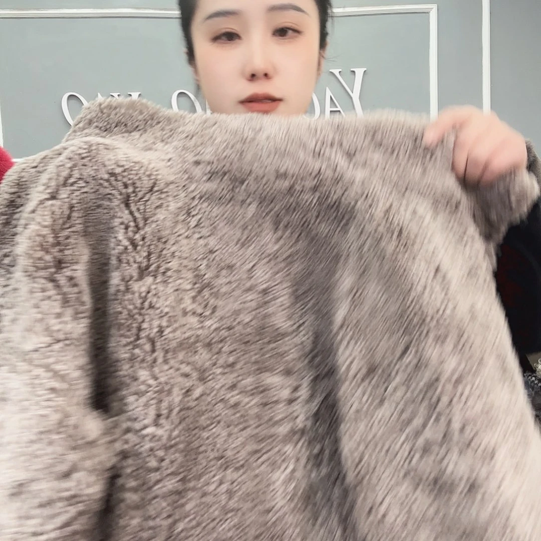 姚小妖家高端皮草