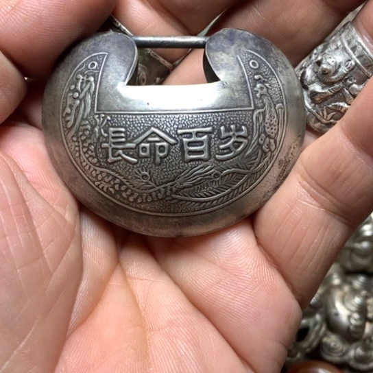 贵金属精美礼品吊坠