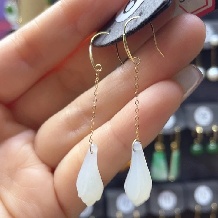 和田玉18K金镶嵌颈饰