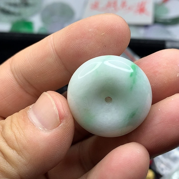 翡翠吊坠(赠链)未镶嵌福利款