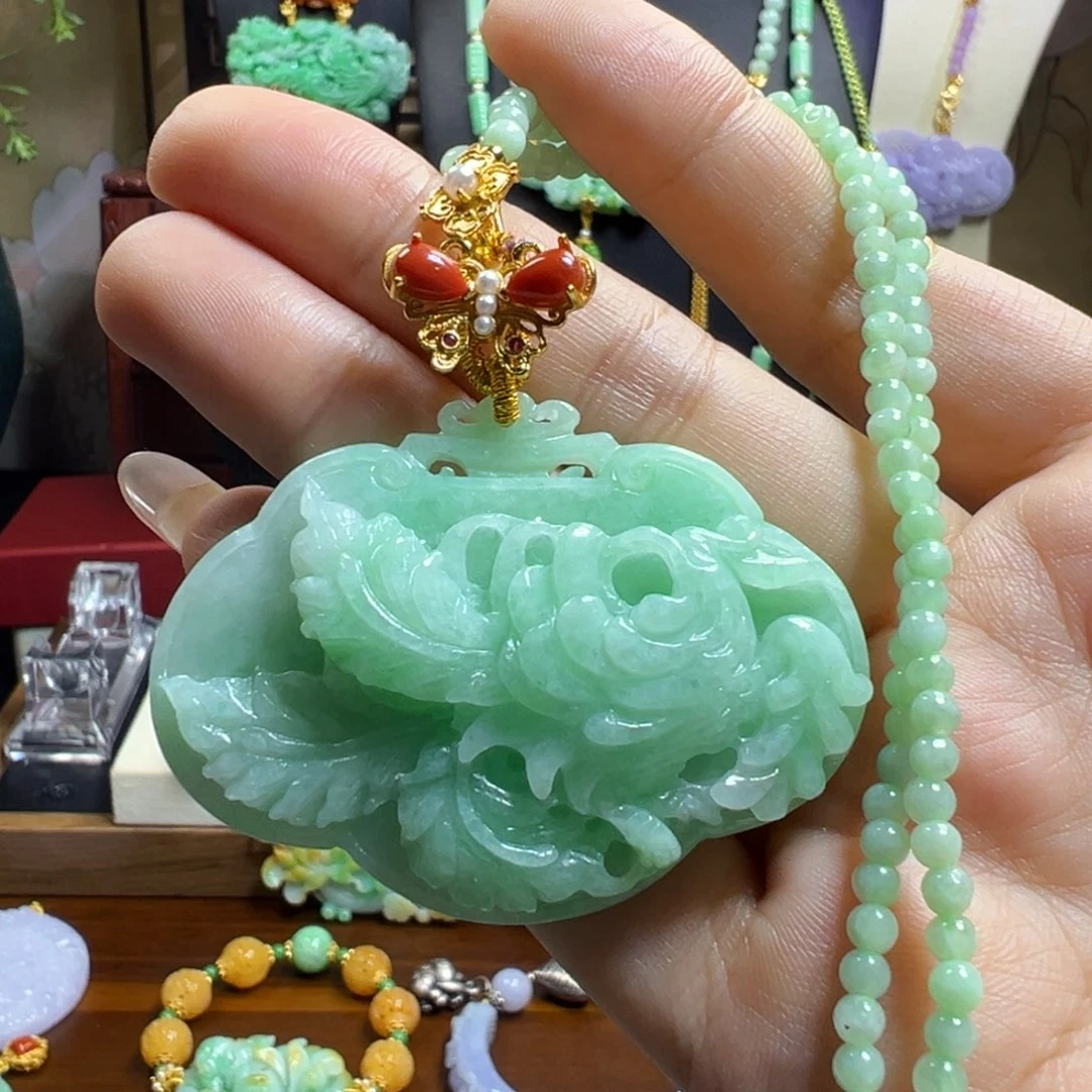 翡翠未镶嵌毛衣链冰绿锁包