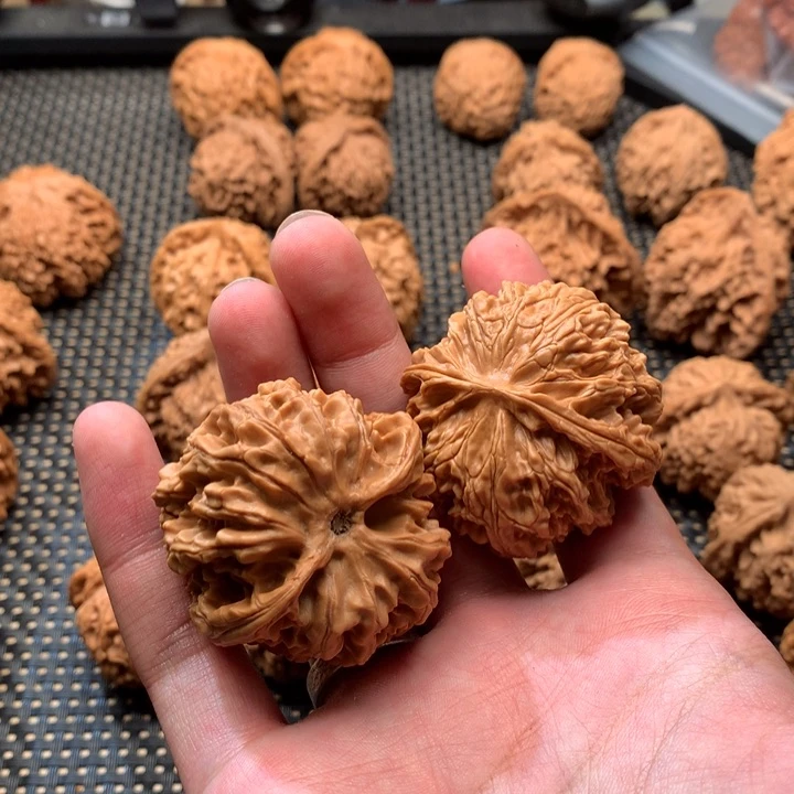 文玩核桃吊坠苹果