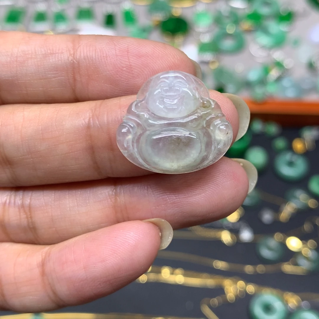 翡翠未镶嵌颈饰有纹裂