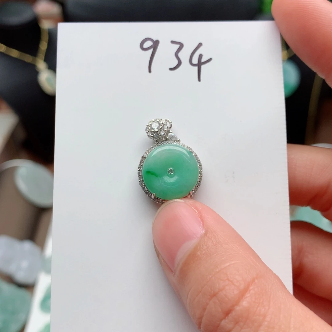 翡翠颈饰银S925镶嵌摸*子吊坠