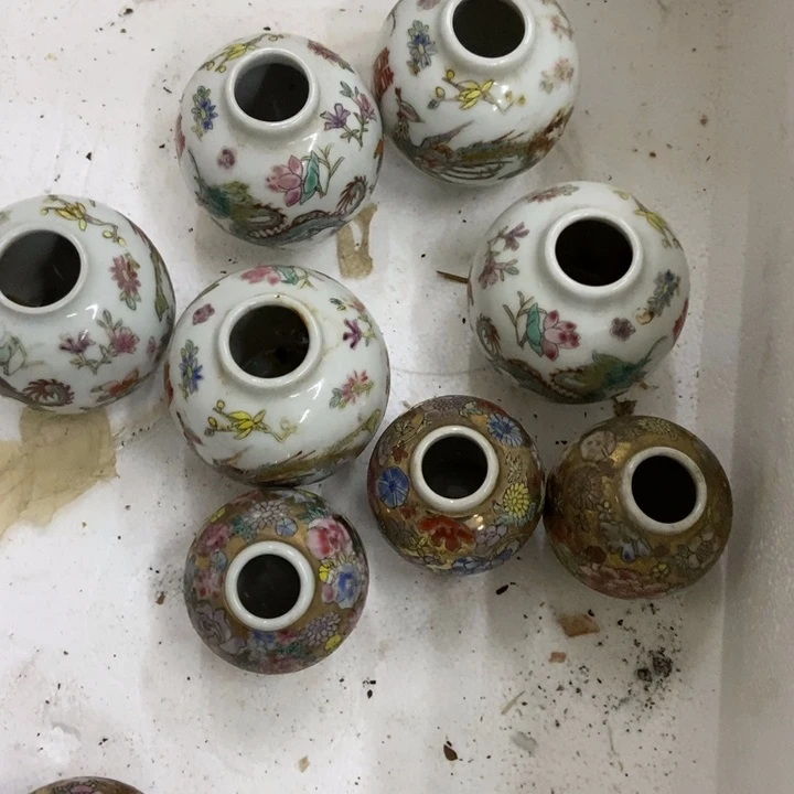 陶搅****轩8个无盖罐子