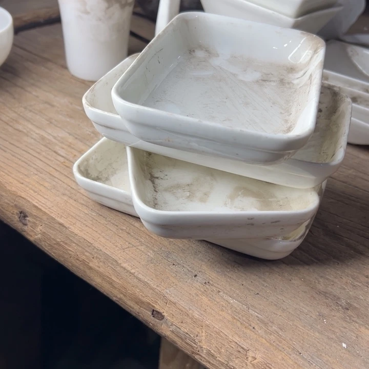 库存尾货方盒骨瓷四个口径15.5