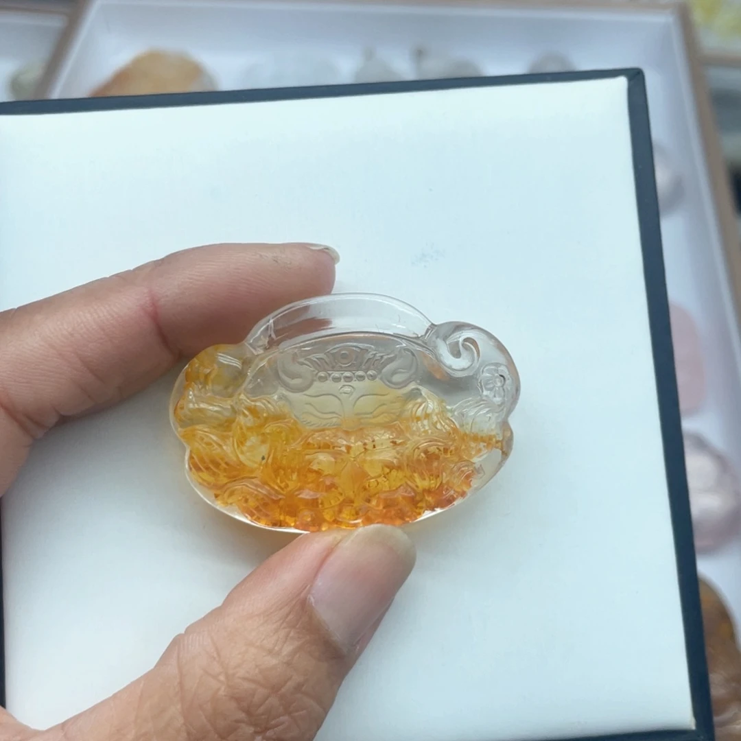 水晶吊坠(不含链)未镶嵌宝*?
