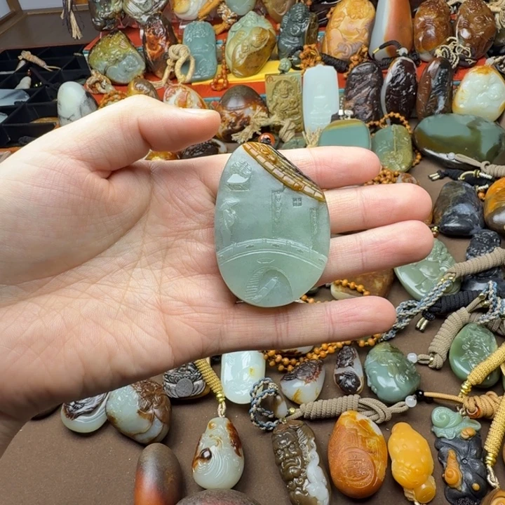 和田玉未镶嵌颈饰