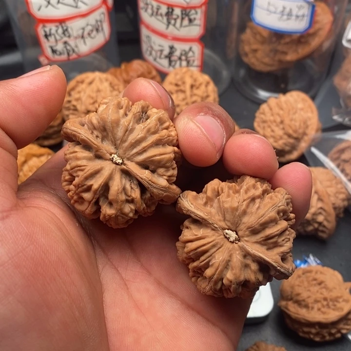 文玩核桃吊坠粗筋44