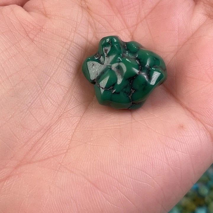 绿松石未镶嵌珠宝奇石