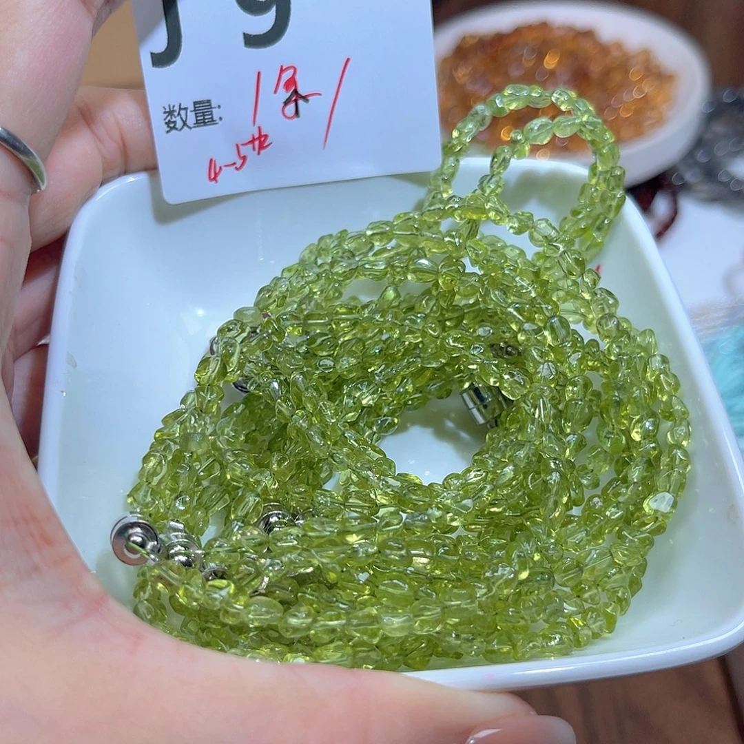 珠宝奇石未镶嵌橄榄石J9。