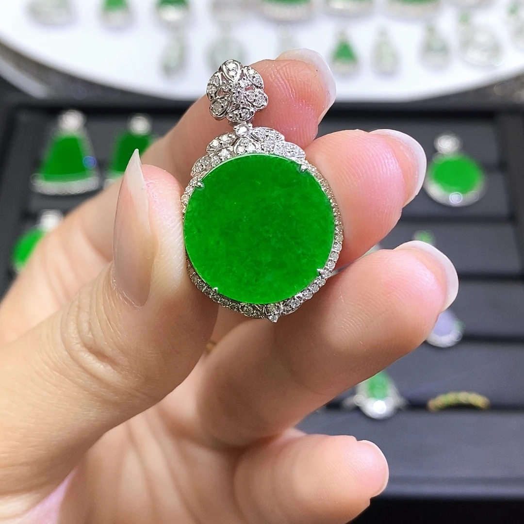 翡翠18K金镶嵌吊坠(不含链)