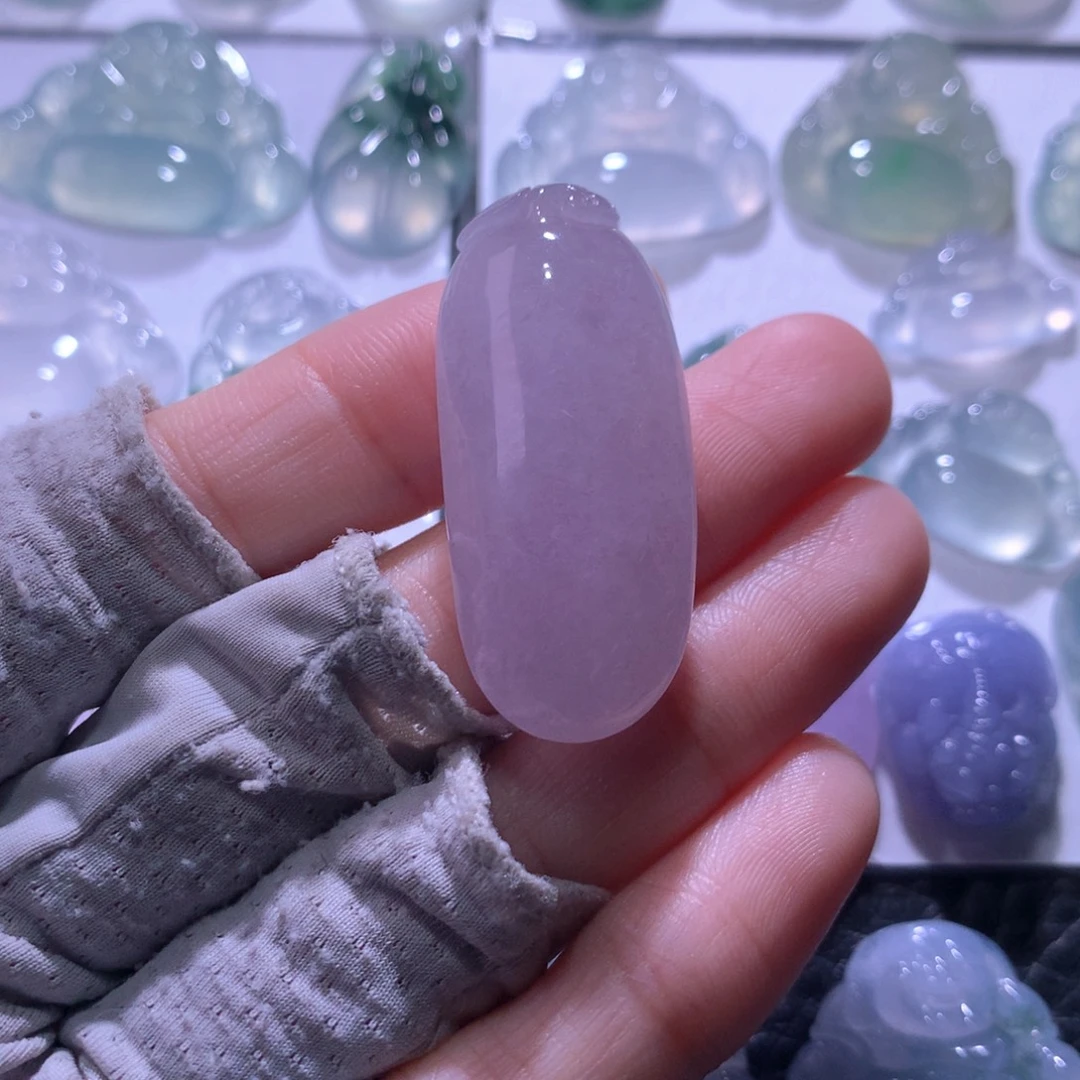 翡翠未镶嵌颈饰瓜