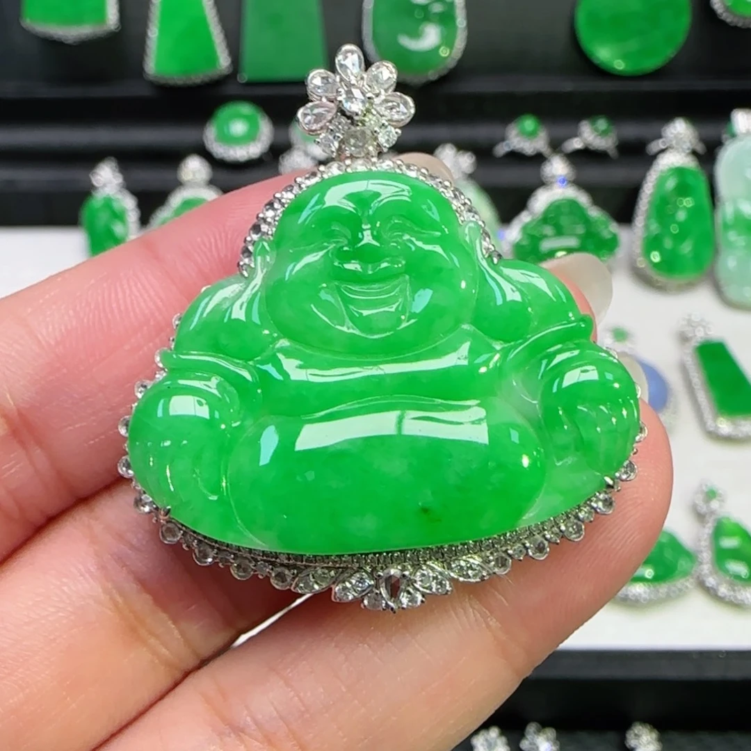 翡翠18K金镶嵌颈饰吊坠