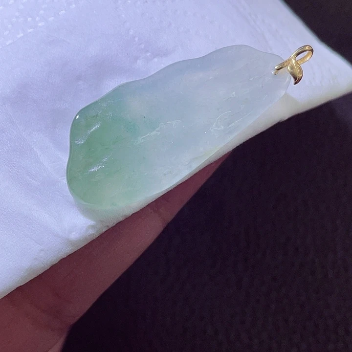颈饰18K金镶嵌翡翠翡翠
